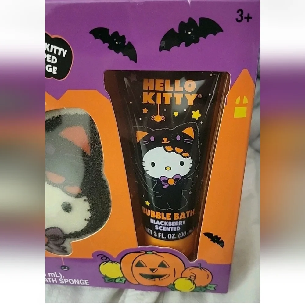 NEW HELLO KITTY BATH TIME SET HALLOWEEN BODY WASH BUBBLE BATH SPONGE HOLIDAY